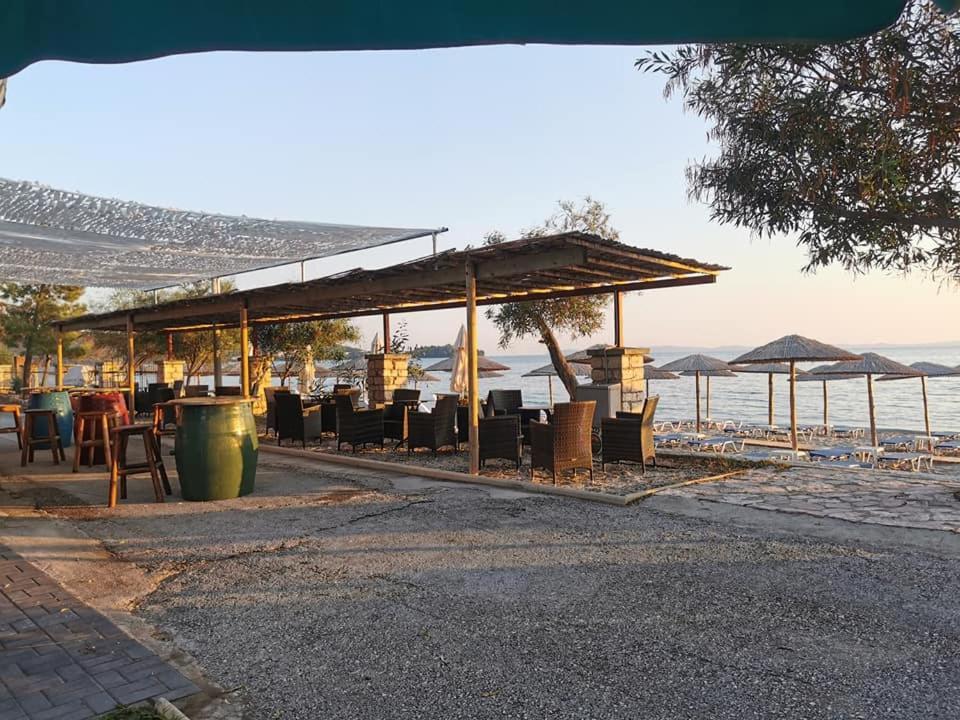 Camping Drepanos Otel İgumeniça Dış mekan fotoğraf